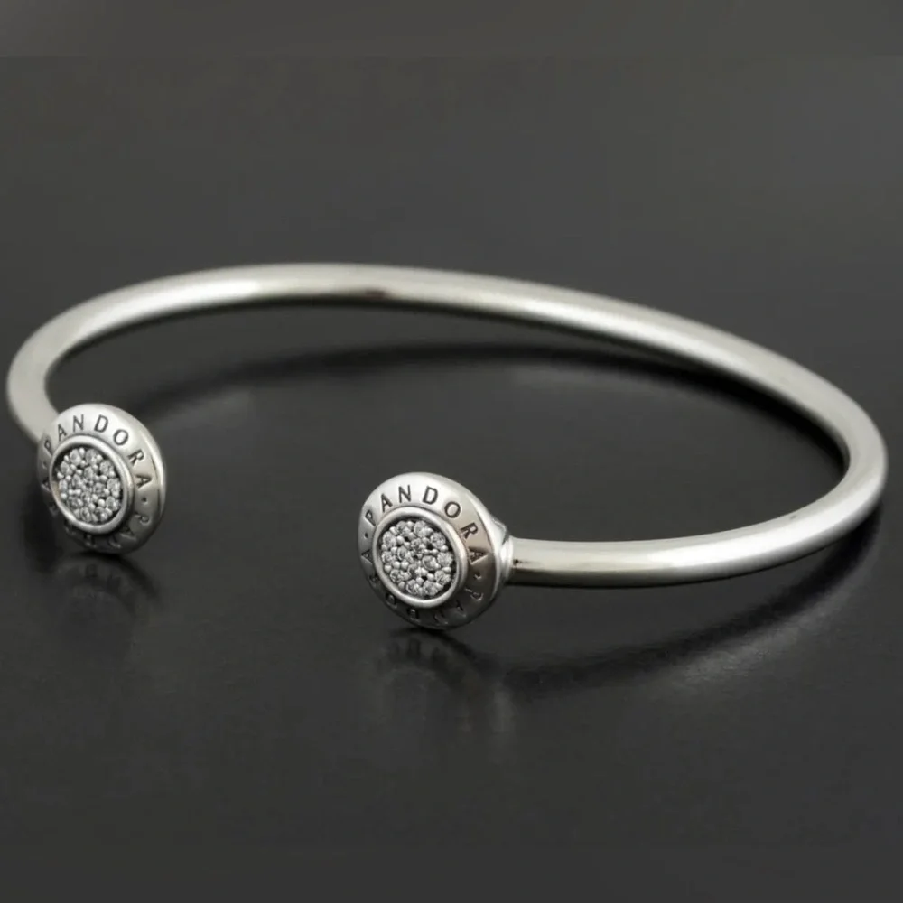 Pandora logo pavé